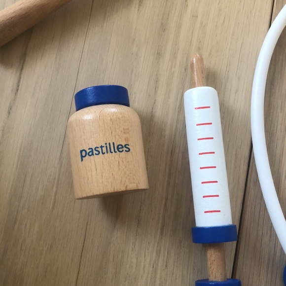 Like new! Wooden doctor set, made in France - Picture 3 of 5